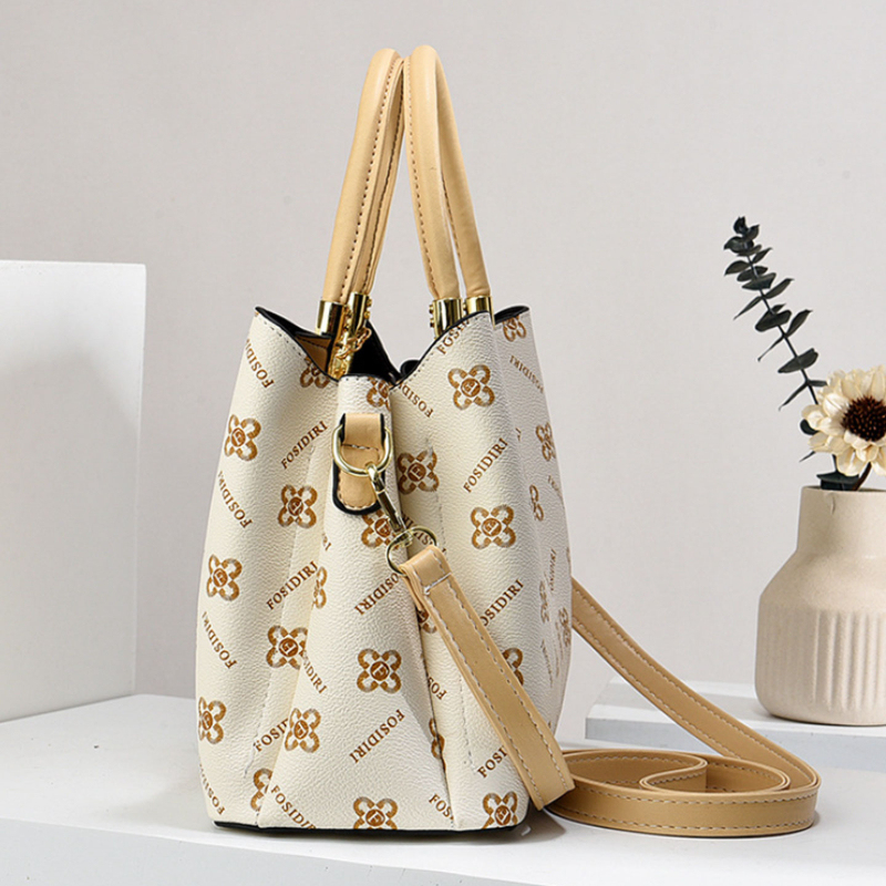 Kadınlar için Hafif Lüks Baskı - Luxurious Bag incelemesi ve fiyatı