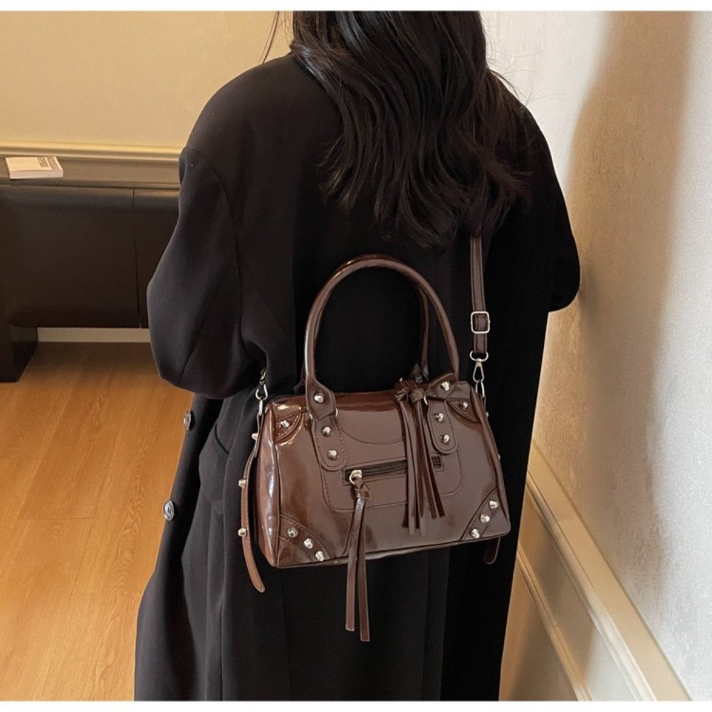 Moda Perçinli Yastık Çanta Büy - Top Handle Patent Bag incelemesi ve fiyatı